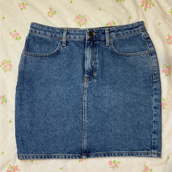 BDG Denim Mini Skirt Size Medium - Picture 1 of 7